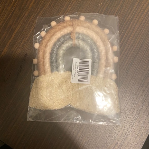 Rainbow macrame wall hanging - Picture 3 of 4